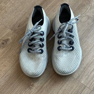 Women’s Allbirds Tree runner shoes